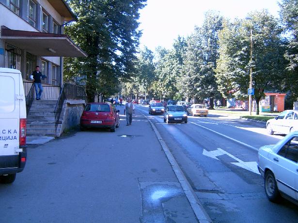 Policija u Tesliću oduzela "pežo": Pijan i pod zabranom vozio neregistrovano auto